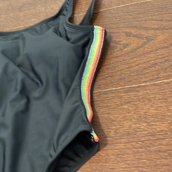 Girls Bundle of One Piece Bathing Suits Size 10 - Picture 11 of 12